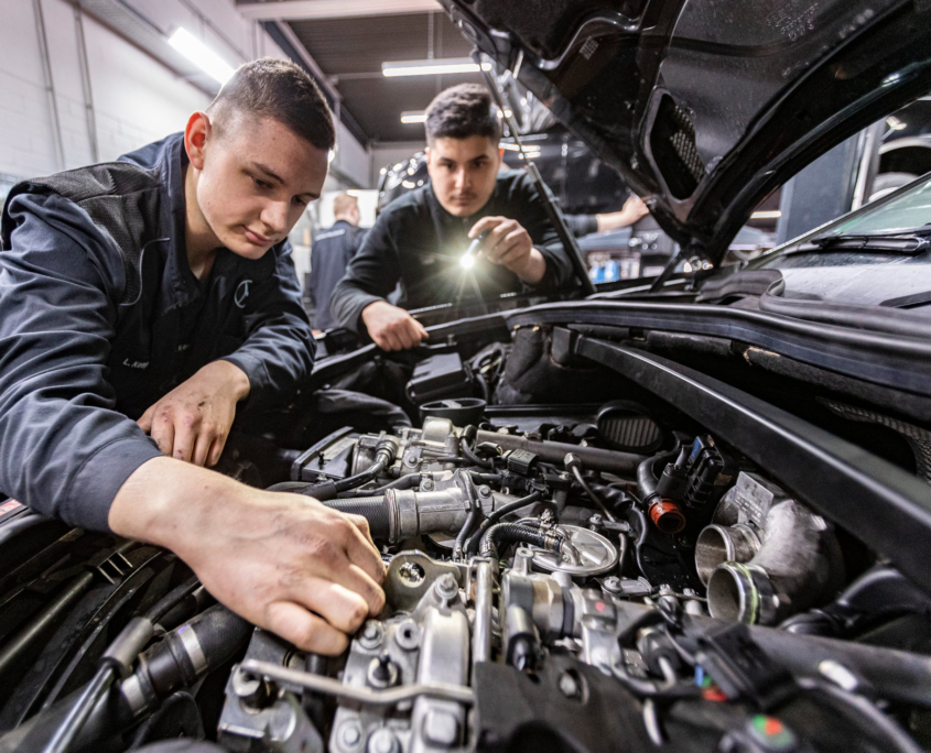 Hartwich und Kress Mercedes Benz Motor Wartung und Service Hartwich und Kress Mercedes Benz Motor Wartung und Service